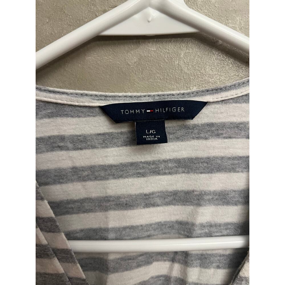Tommy Hilfiger Striped V-Neck Tank Top L Grey White Pleated Front Summer Coastal - Picture 4 of 12